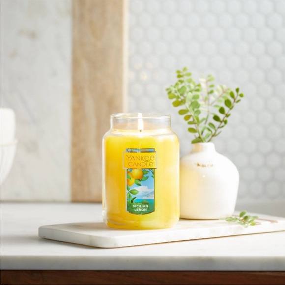YANKEE CANDLE NWT Sicilian lemon original large jar candle lidded -22oz - Picture 3 of 7